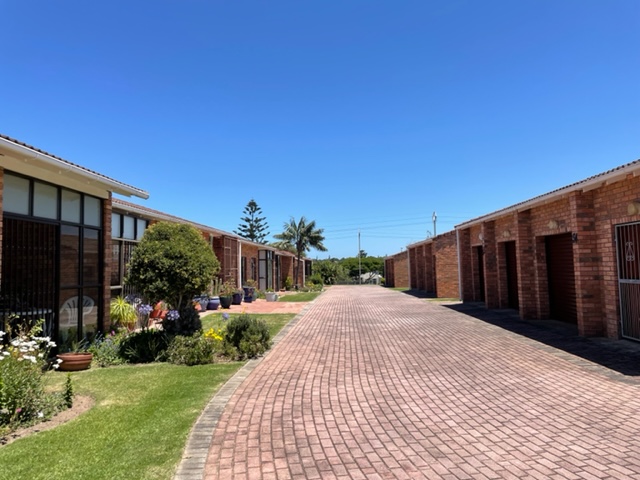 To Let 1 Bedroom Property for Rent in Fernglen Eastern Cape